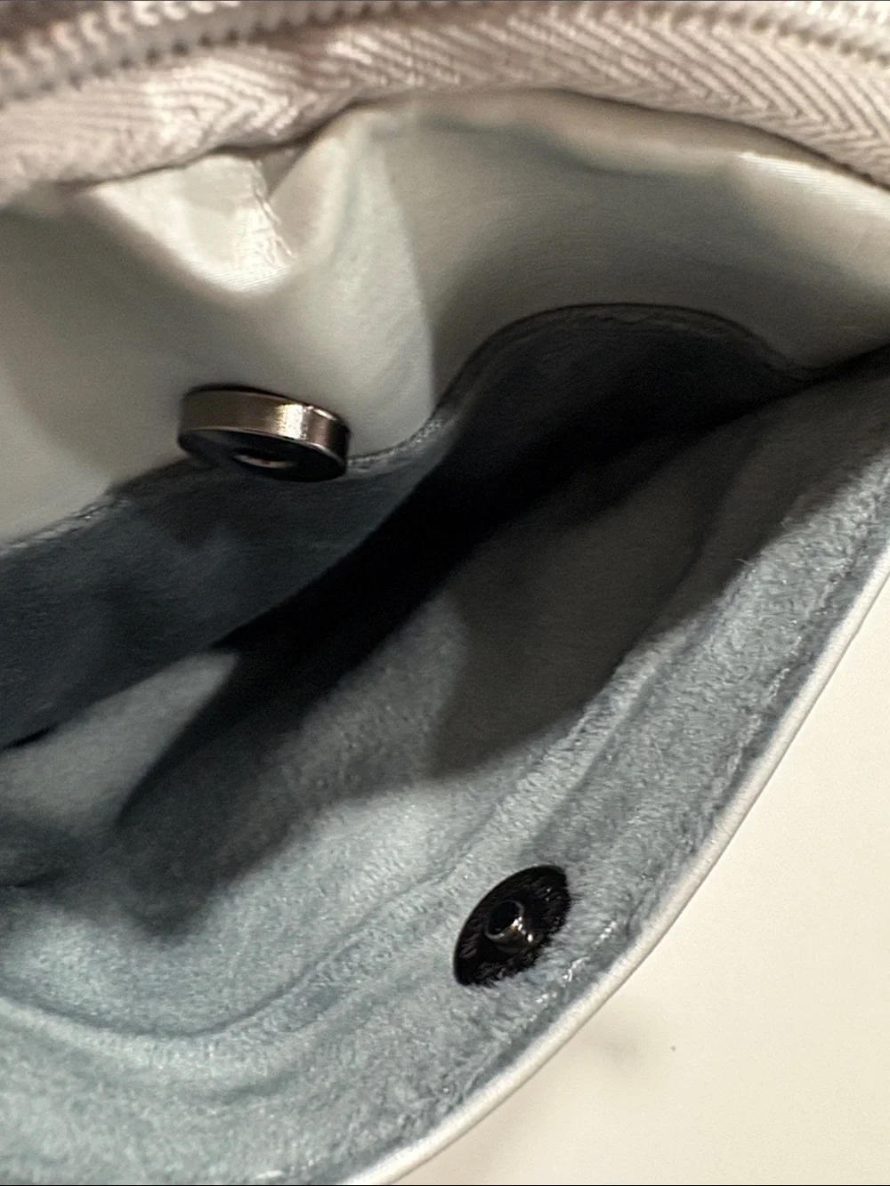 Ikwhip Metallic Matte Silver Everyday Crossbody Bag. Lots of pockets! Web strap